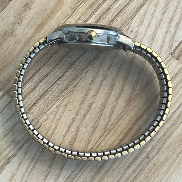 Carriage Ladies Watch Indiglo White Dial Two Tone Stretch Stainless Bracelet - Picture 5 of 8